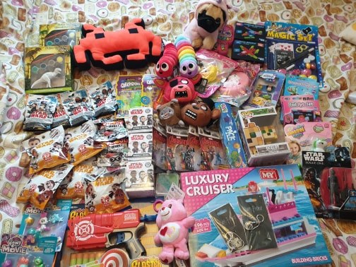 Toys for a Pound Haul – Big Brand Names and so much more! - Cotswold Mum